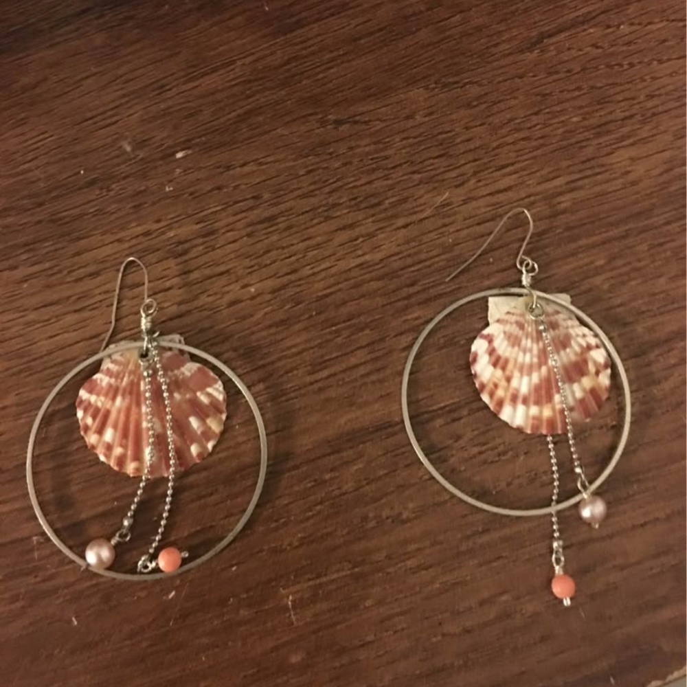 Shell earrings